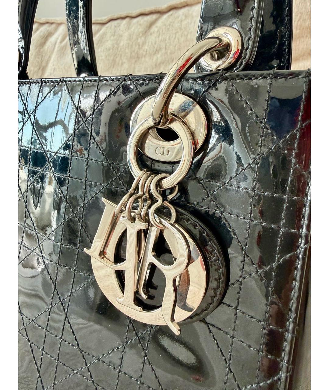 CHRISTIAN DIOR Черная сумка тоут из лакированной кожи, фото 2