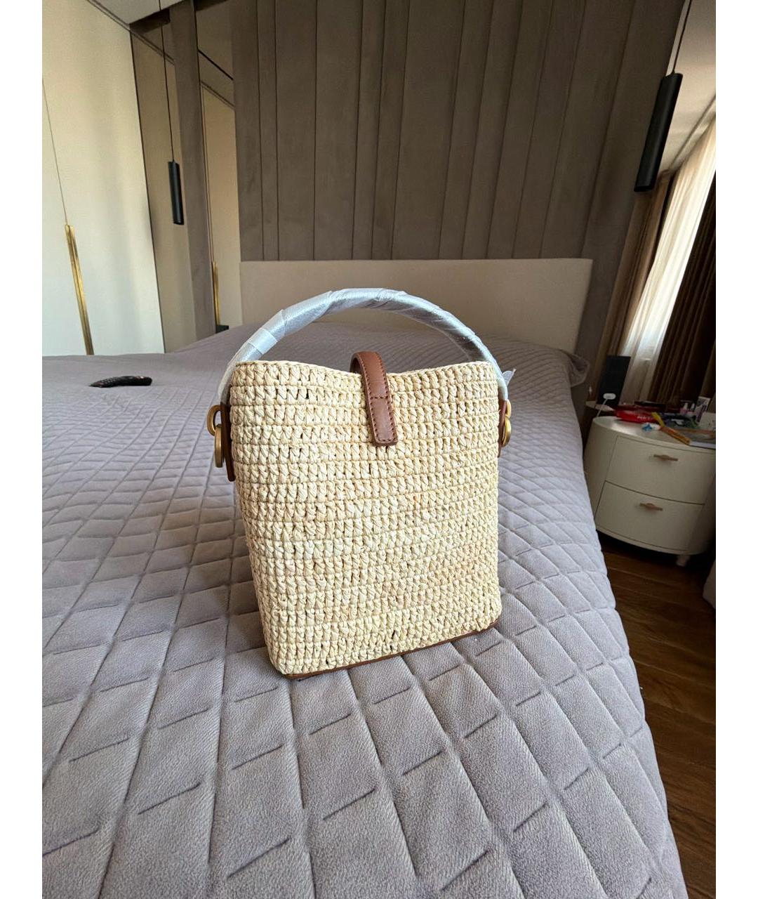 SAINT LAURENT Бежевая пелетеная сумка с короткими ручками, фото 3