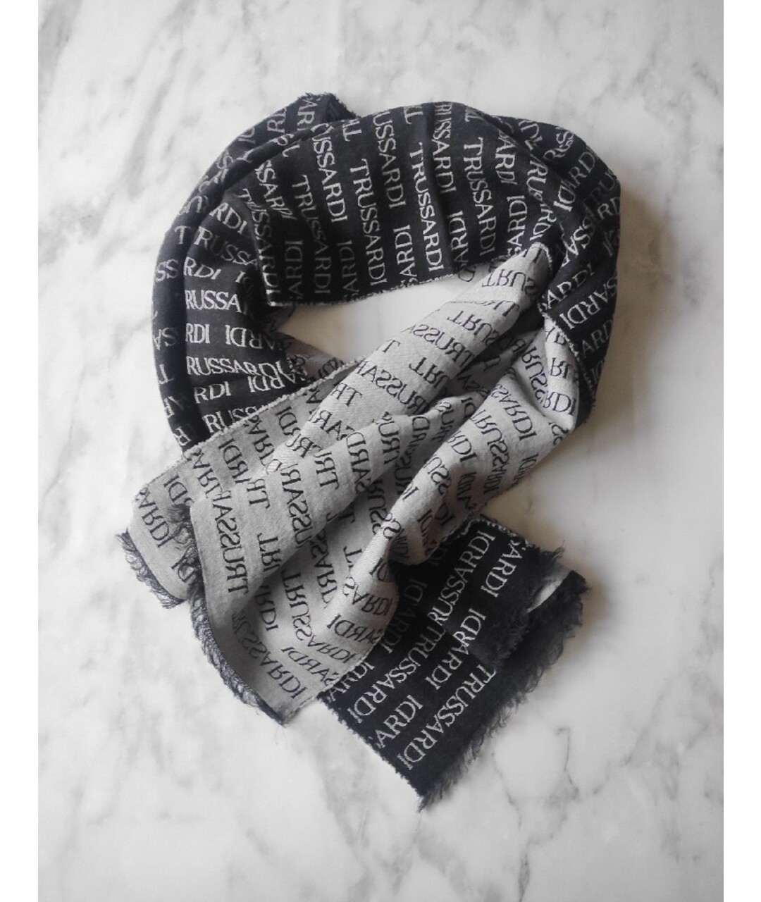 TRUSSARDI Черный кашемировый шарф, фото 5