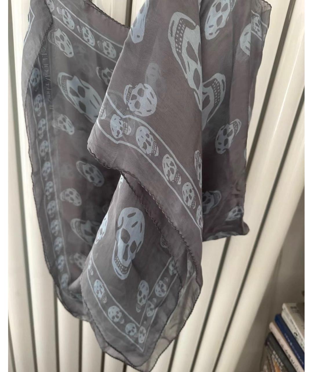 ALEXANDER MCQUEEN Серый шелковый шарф, фото 2