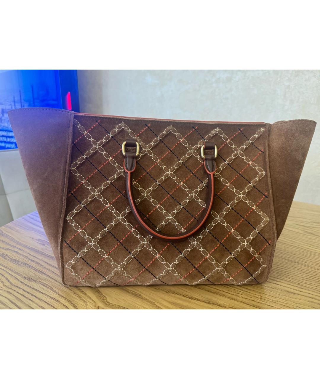 CAROLINA HERRERA Коричневая замшевая сумка с короткими ручками, фото 3