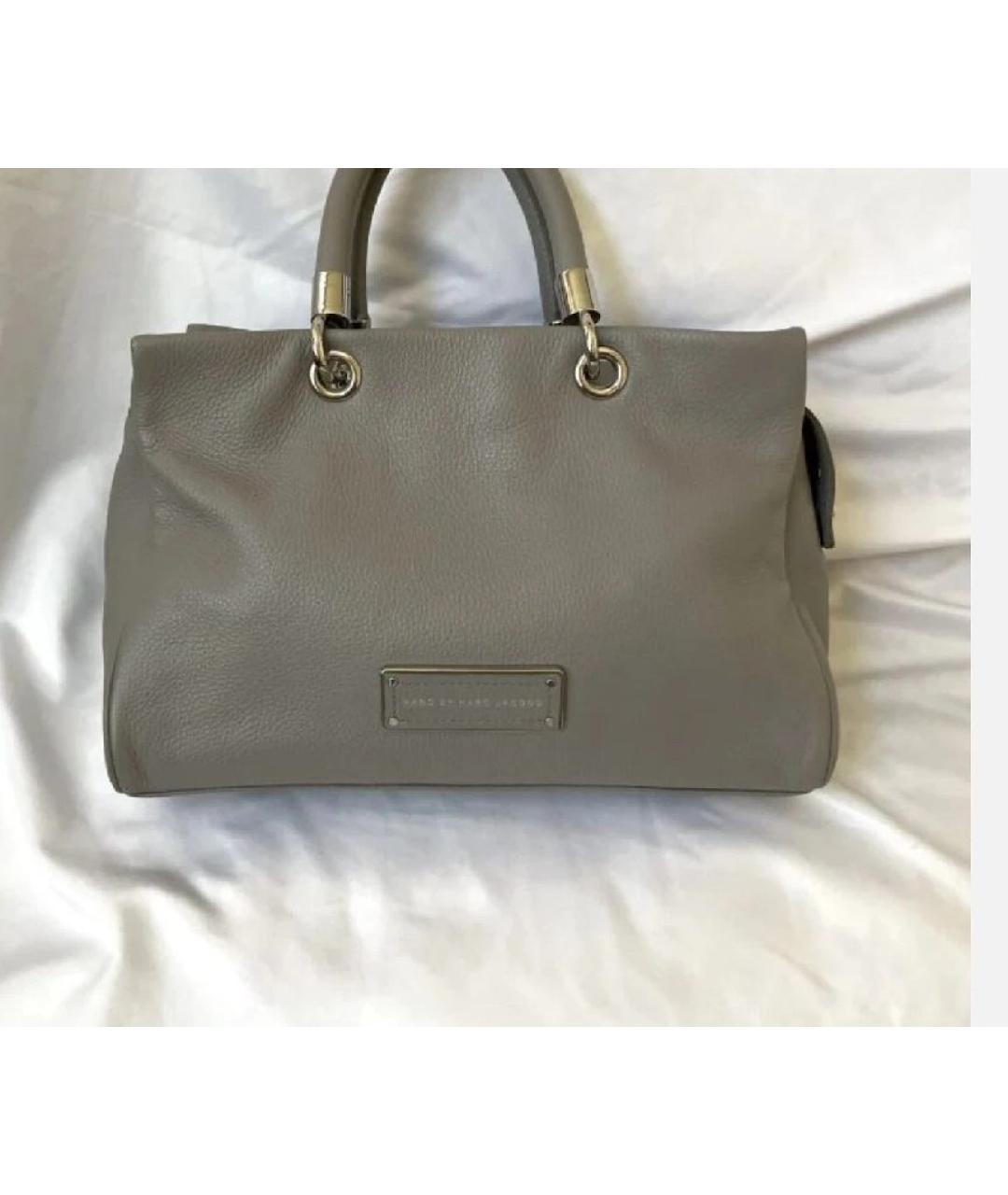 MARC BY MARC JACOBS Серая кожаная сумка с короткими ручками, фото 3