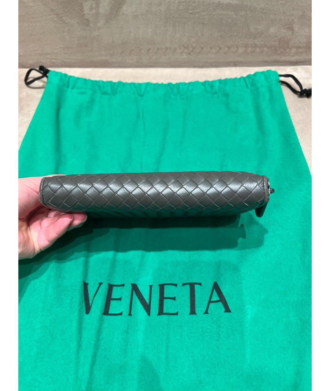 BOTTEGA VENETA Серый кожаный кошелек, фото 3