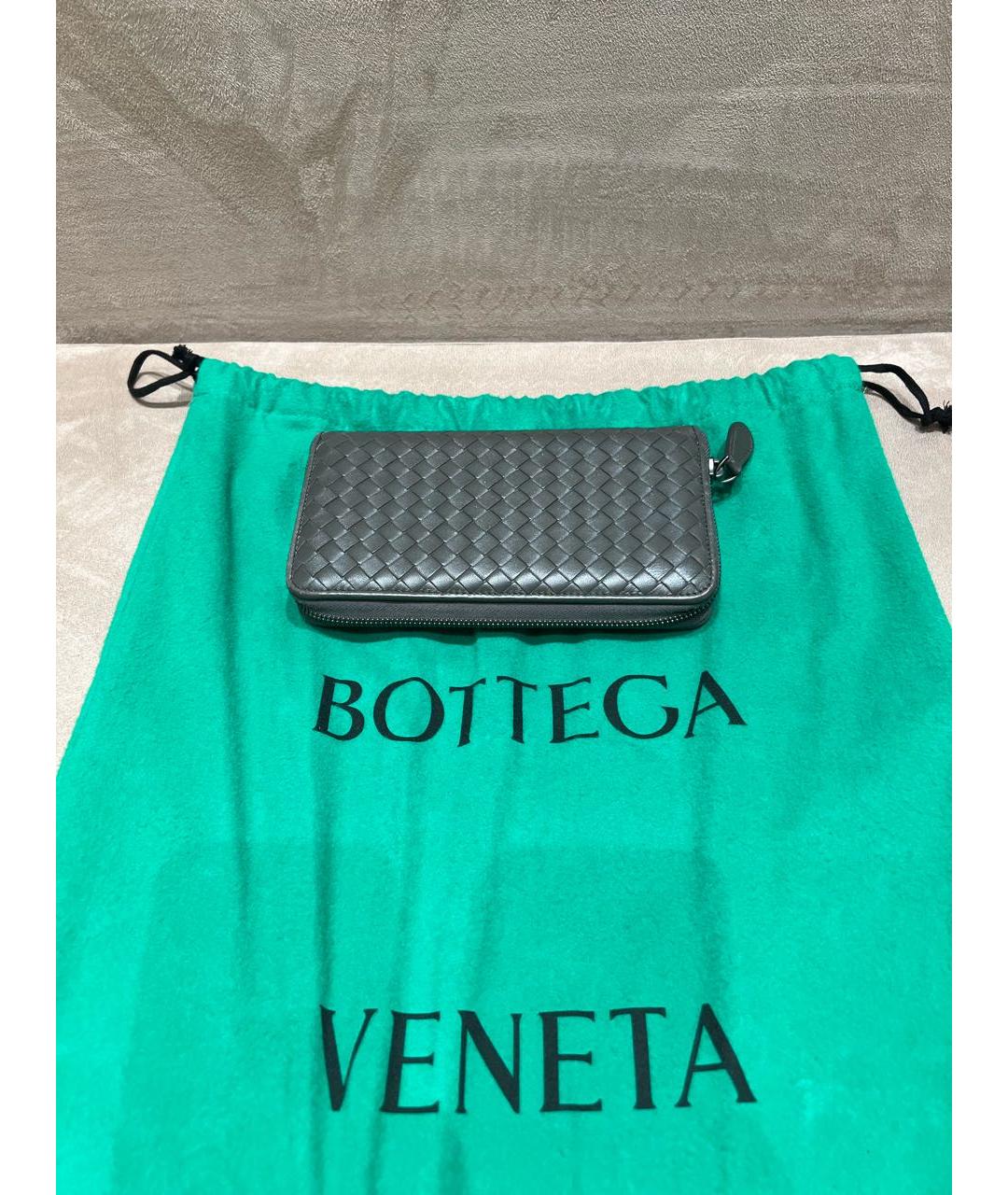 BOTTEGA VENETA Серый кожаный кошелек, фото 5