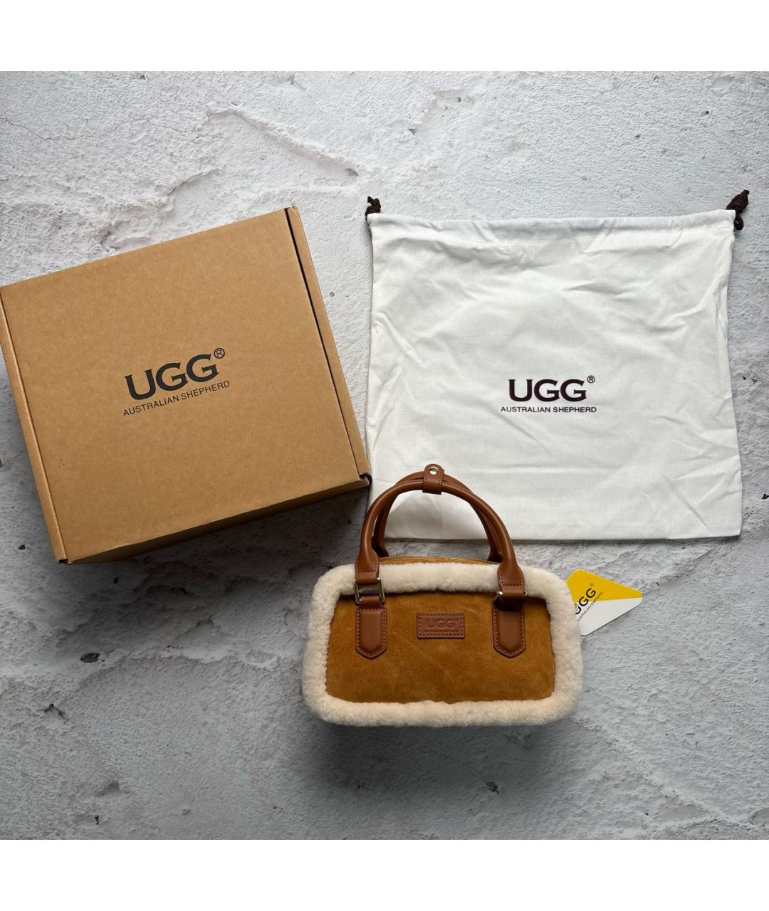 UGG AUSTRALIA Замшевая сумка с короткими ручками, фото 2