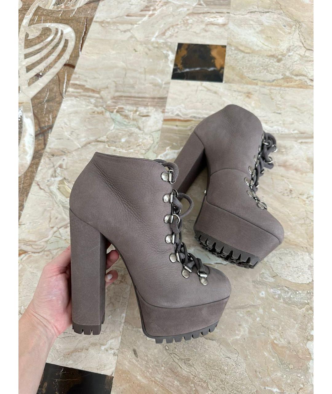 GUCCI Серые замшевые ботильоны, фото 6