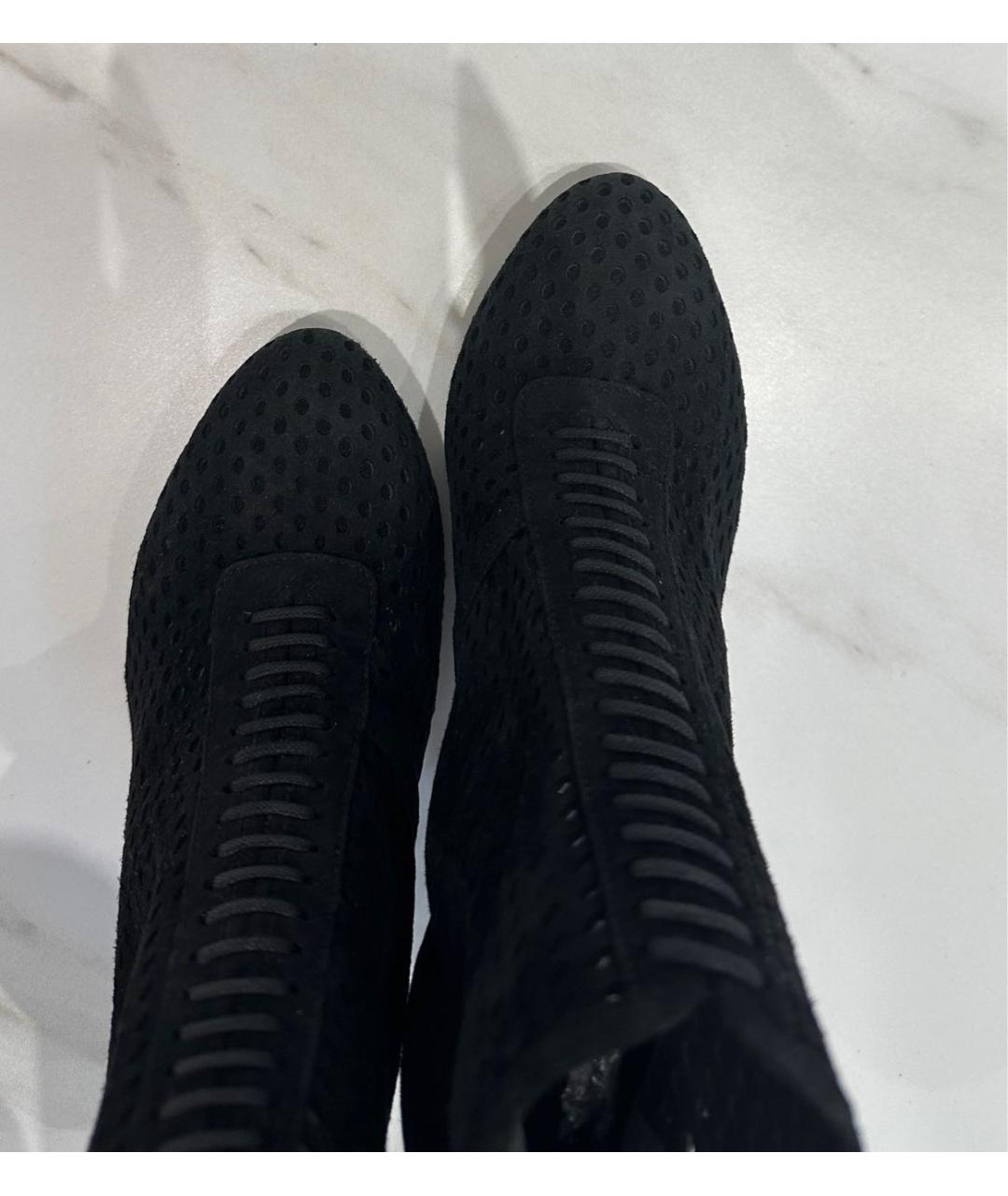 LOUIS VUITTON Черные замшевые ботильоны, фото 3