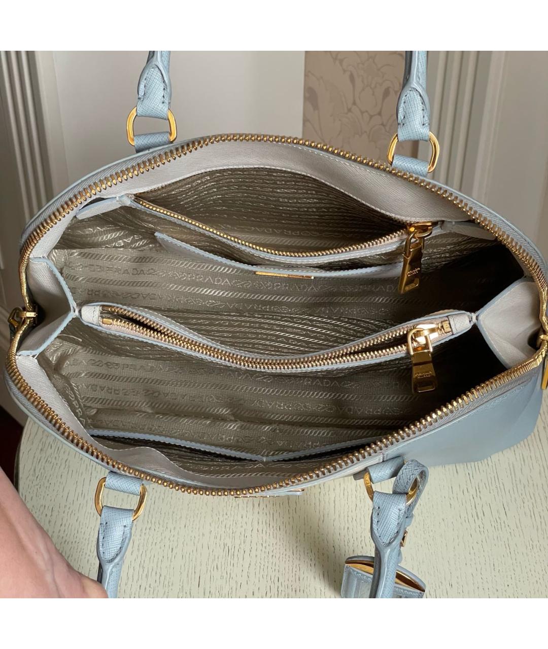 PRADA Голубая кожаная сумка с короткими ручками, фото 4
