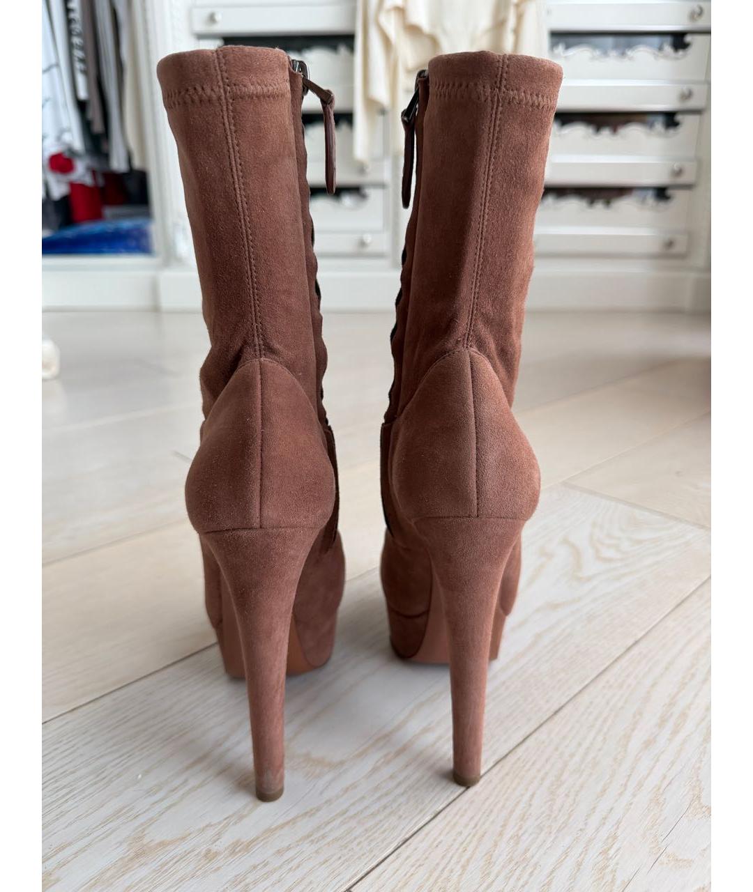 ALAIA Коричневые замшевые ботильоны, фото 4