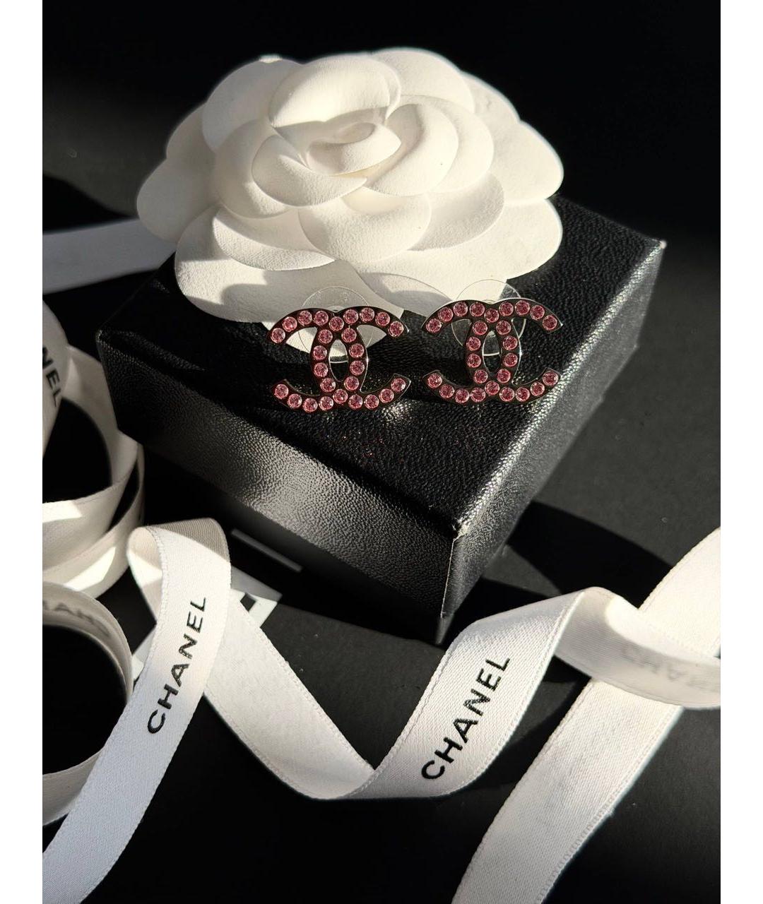CHANEL Розовые металлические серьги, фото 2