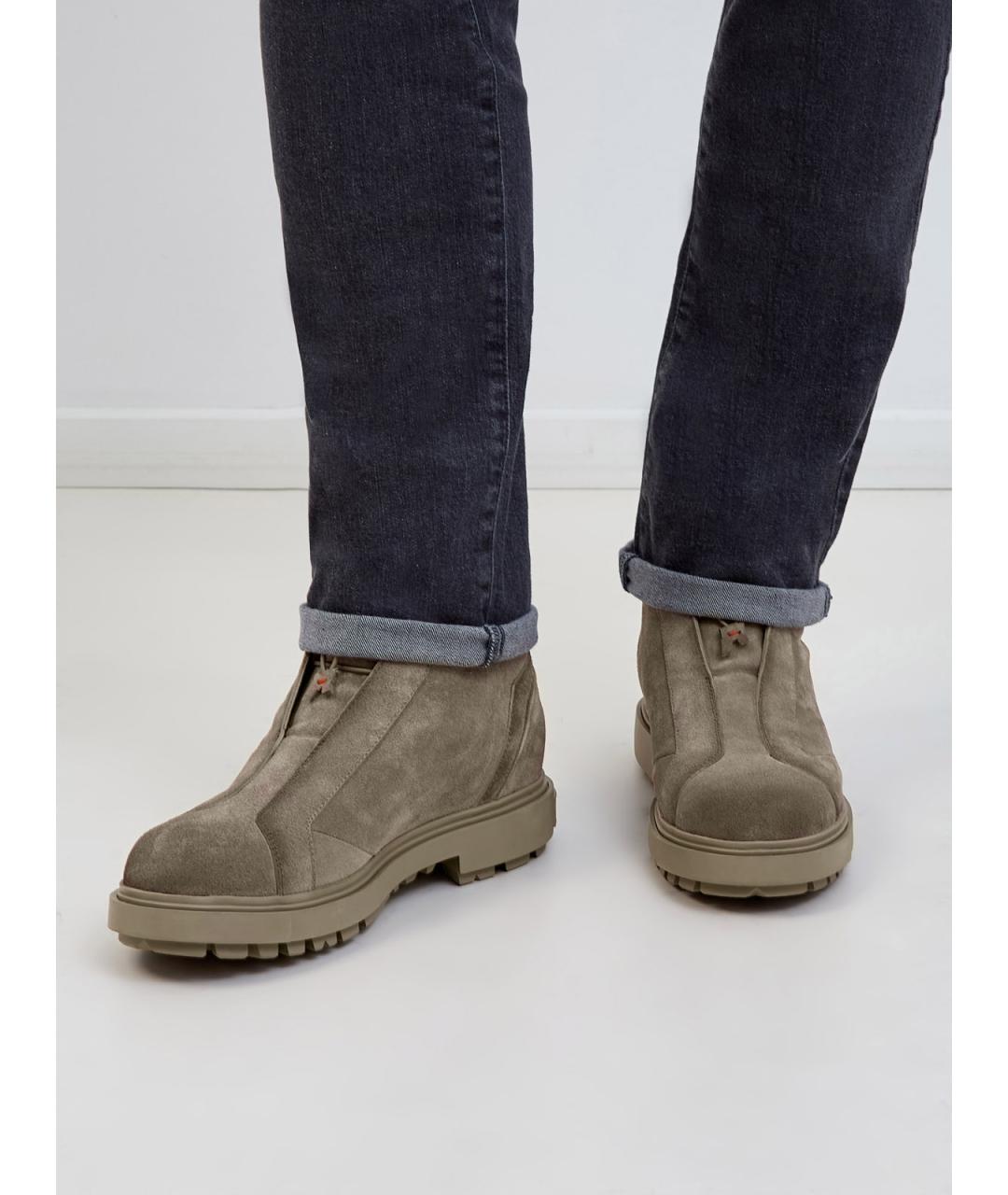 SANTONI Бежевые замшевые низкие ботинки, фото 2