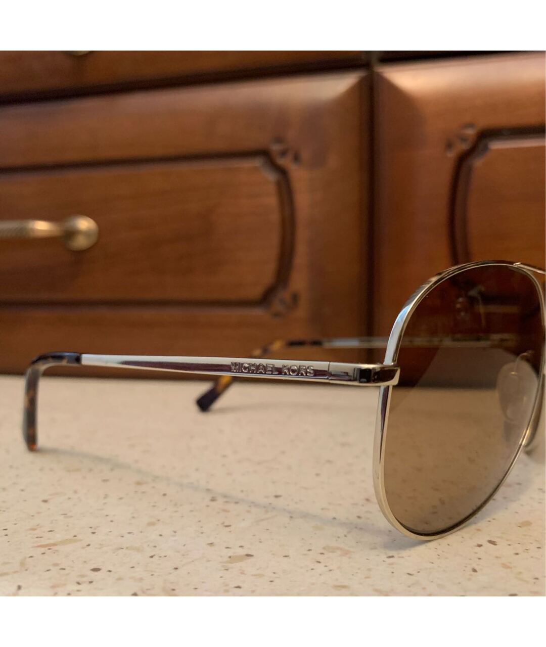 MICHAEL KORS Коричневые металлические солнцезащитные очки, фото 3