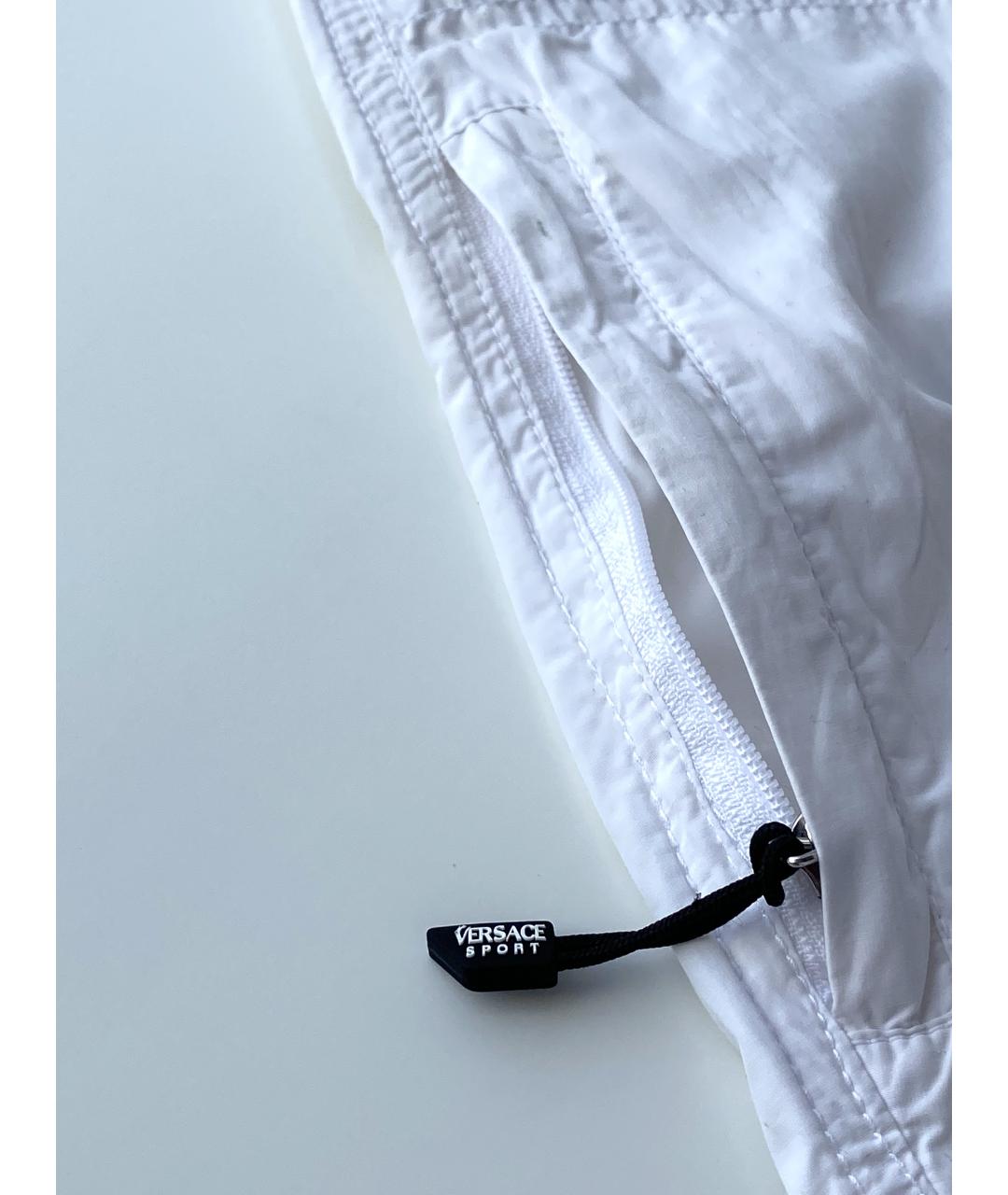 VERSACE Белые полиамидовые повседневные брюки, фото 6