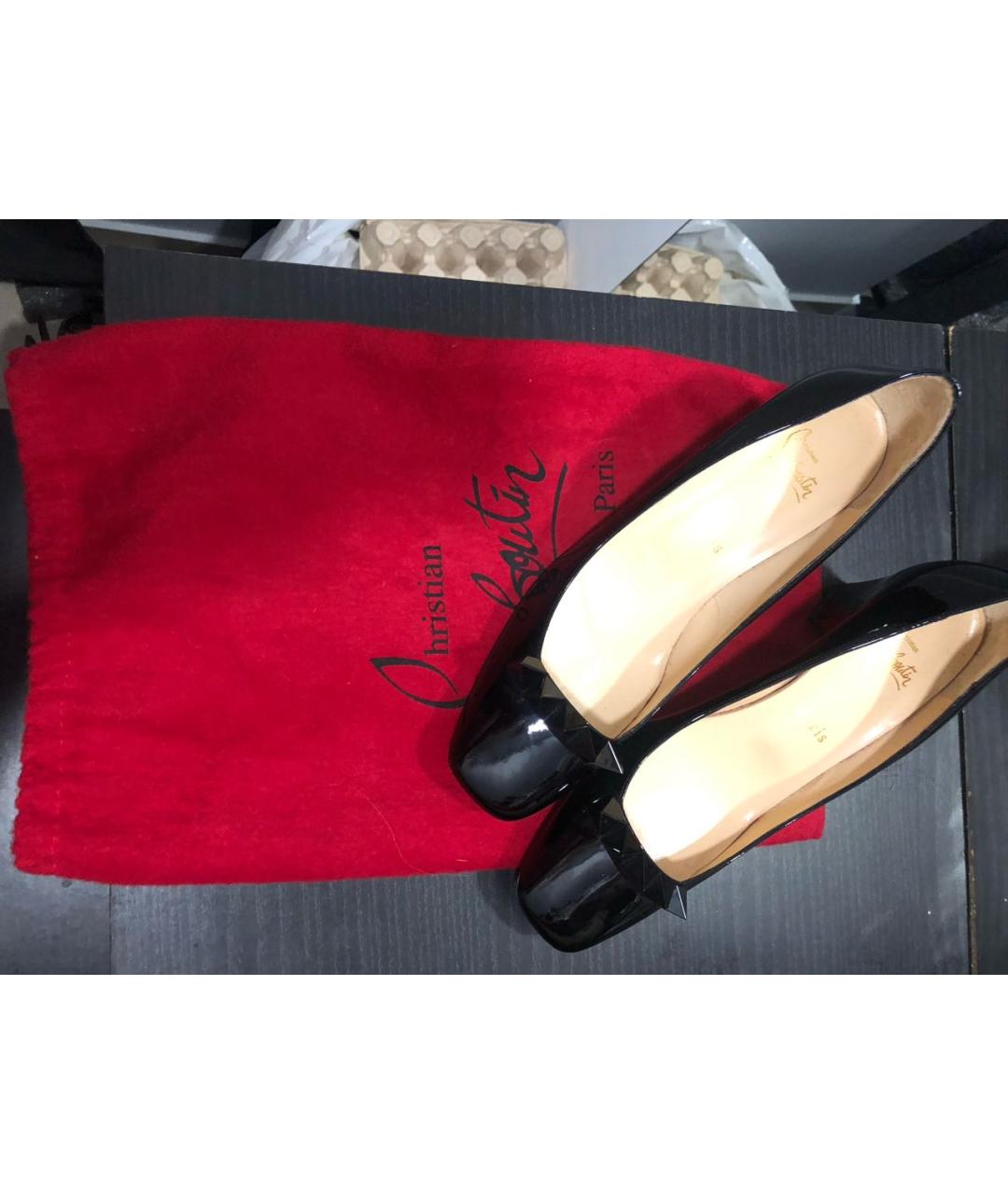 CHRISTIAN LOUBOUTIN Черные туфли из лакированной кожи, фото 5