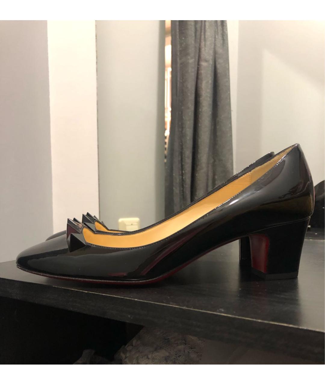 CHRISTIAN LOUBOUTIN Черные туфли из лакированной кожи, фото 9