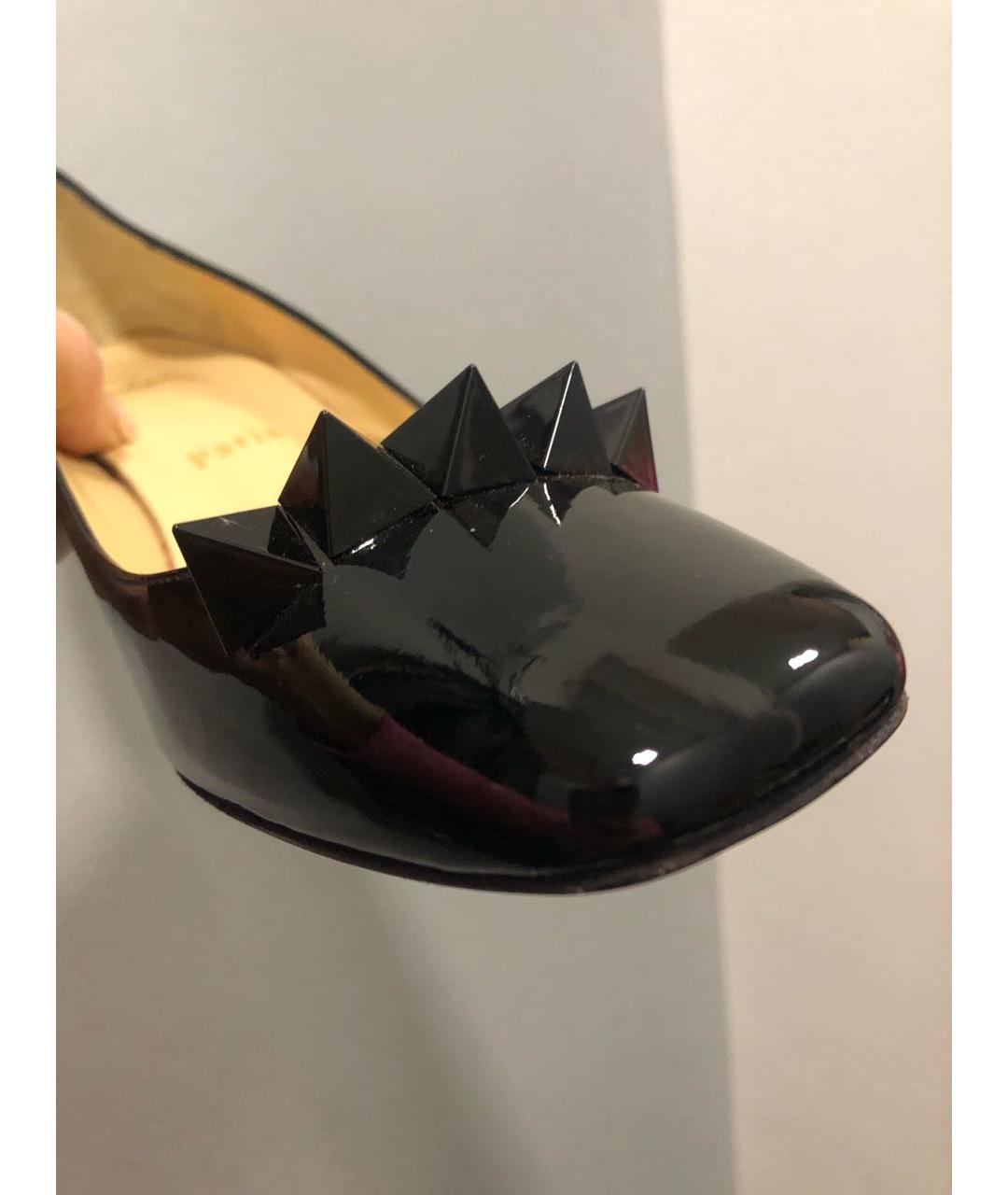 CHRISTIAN LOUBOUTIN Черные туфли из лакированной кожи, фото 7