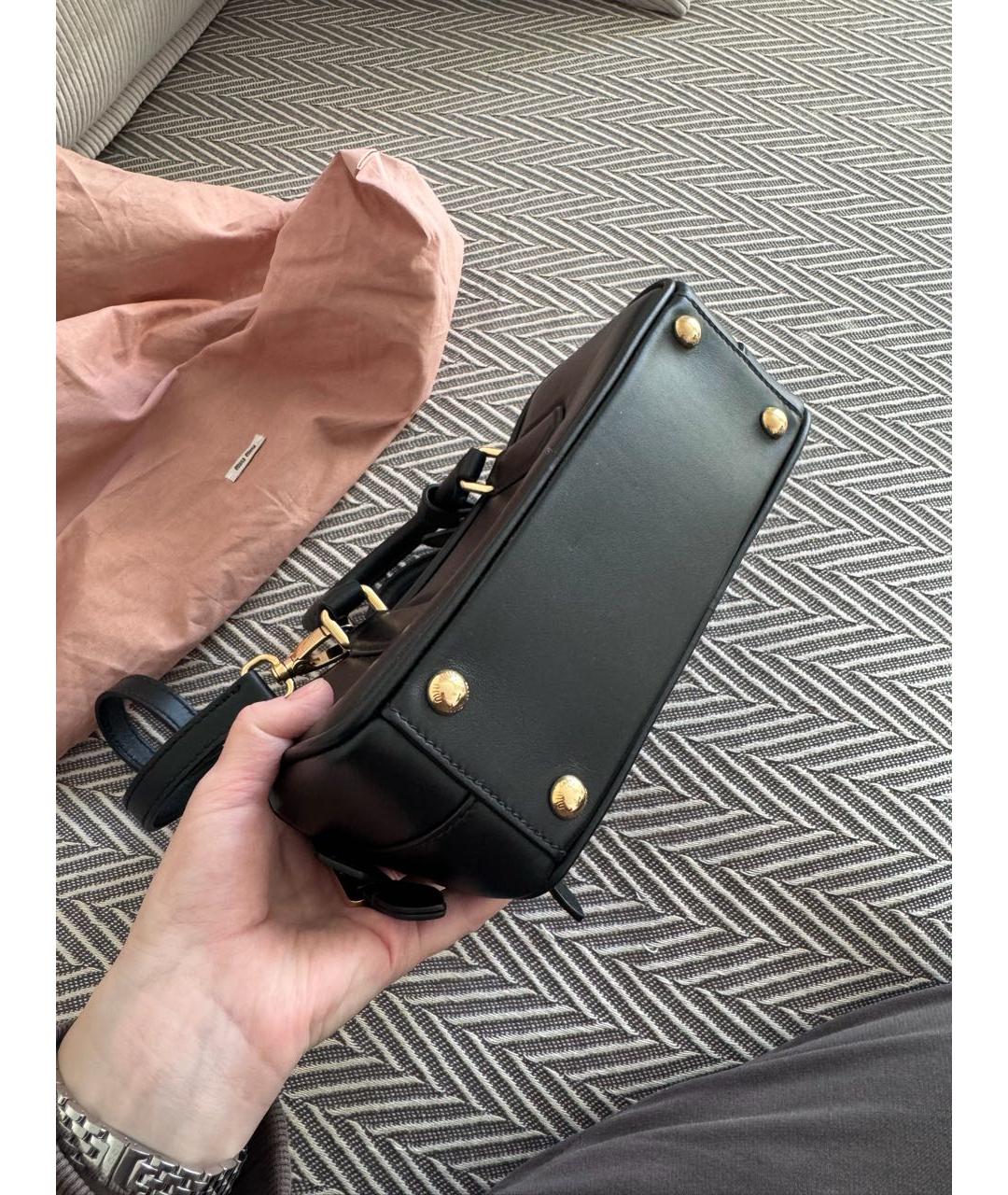 MIU MIU Черная кожаная сумка через плечо, фото 2