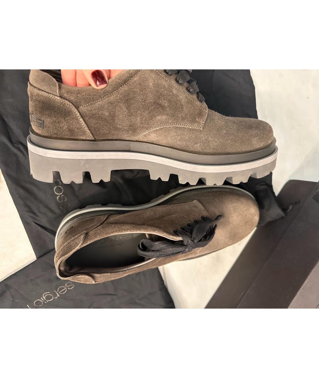 SERGIO ROSSI Серые замшевые низкие ботинки, фото 4