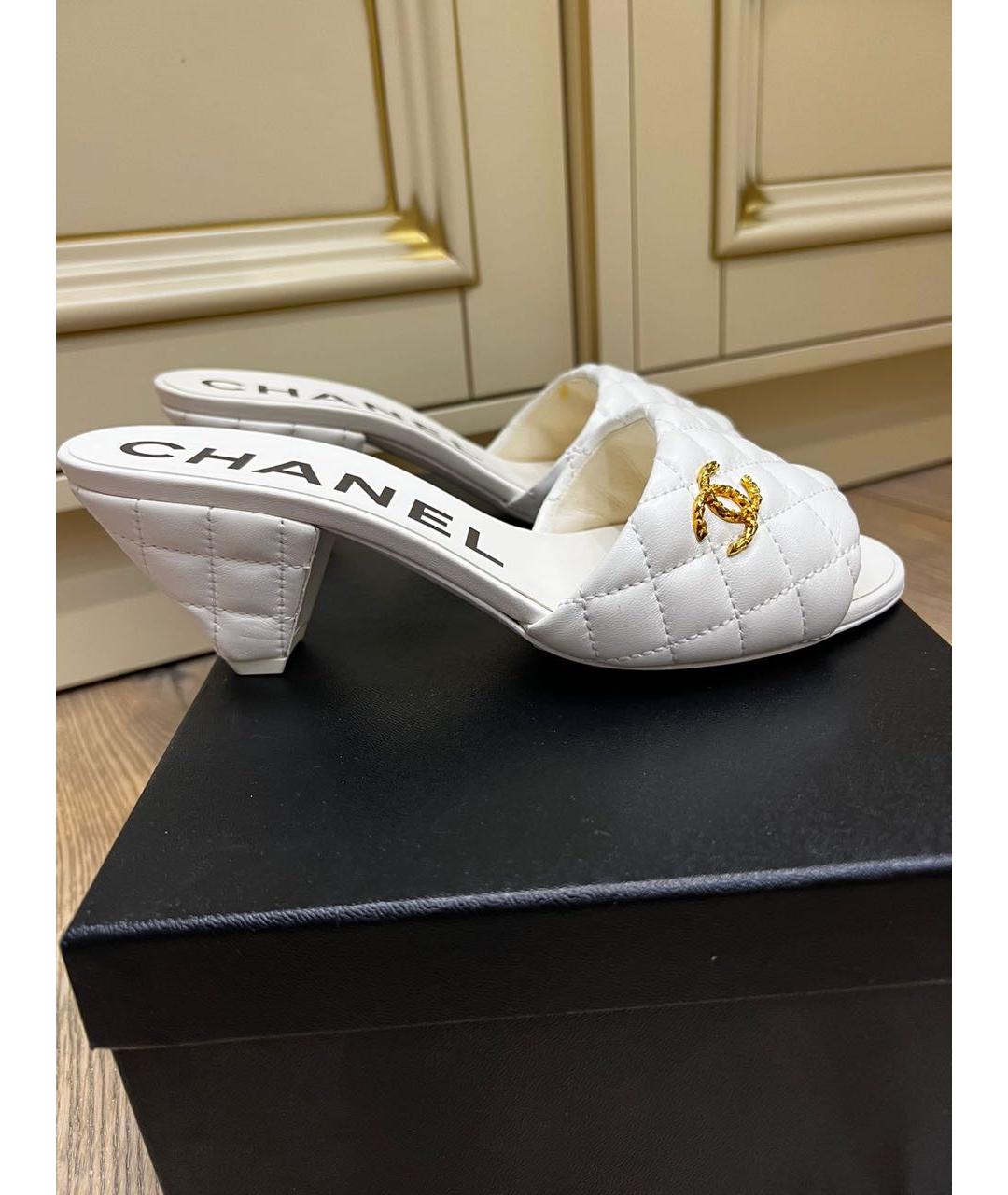 CHANEL Белые кожаные мюли, фото 9