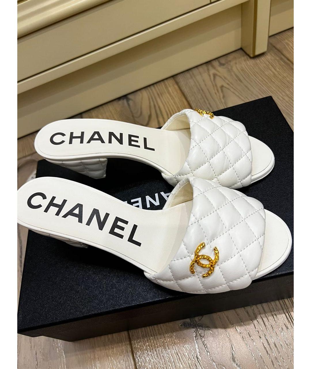 CHANEL Белые кожаные мюли, фото 5