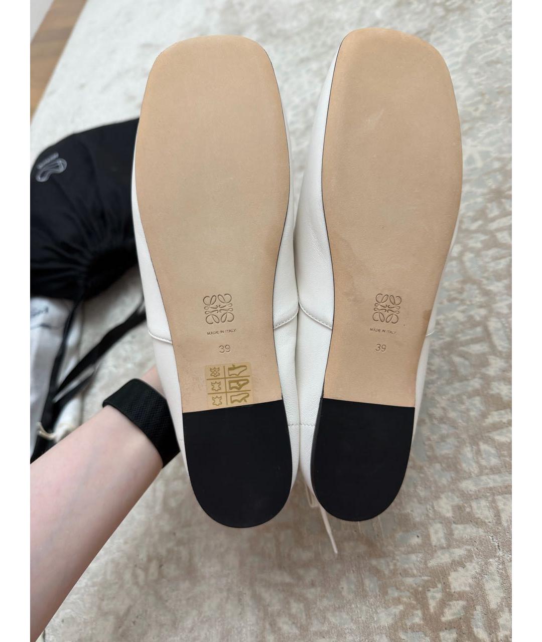 LOEWE Белые кожаные мокасины, фото 3