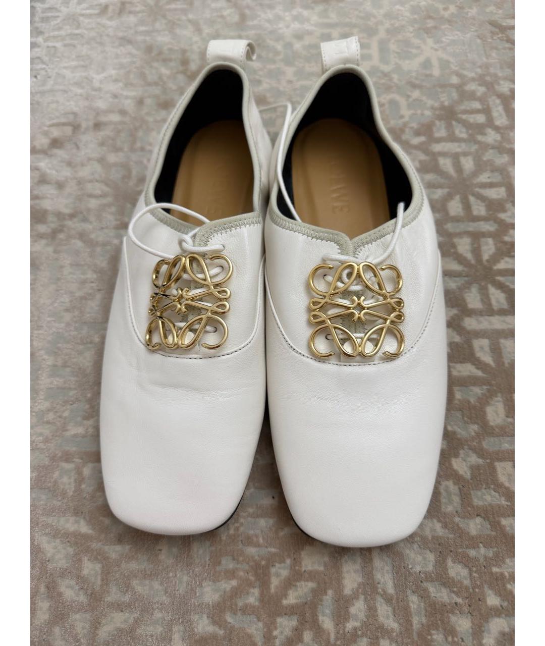 LOEWE Белые кожаные мокасины, фото 2