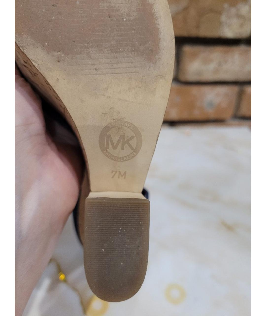 MICHAEL KORS Темно-синие замшевые босоножки, фото 7