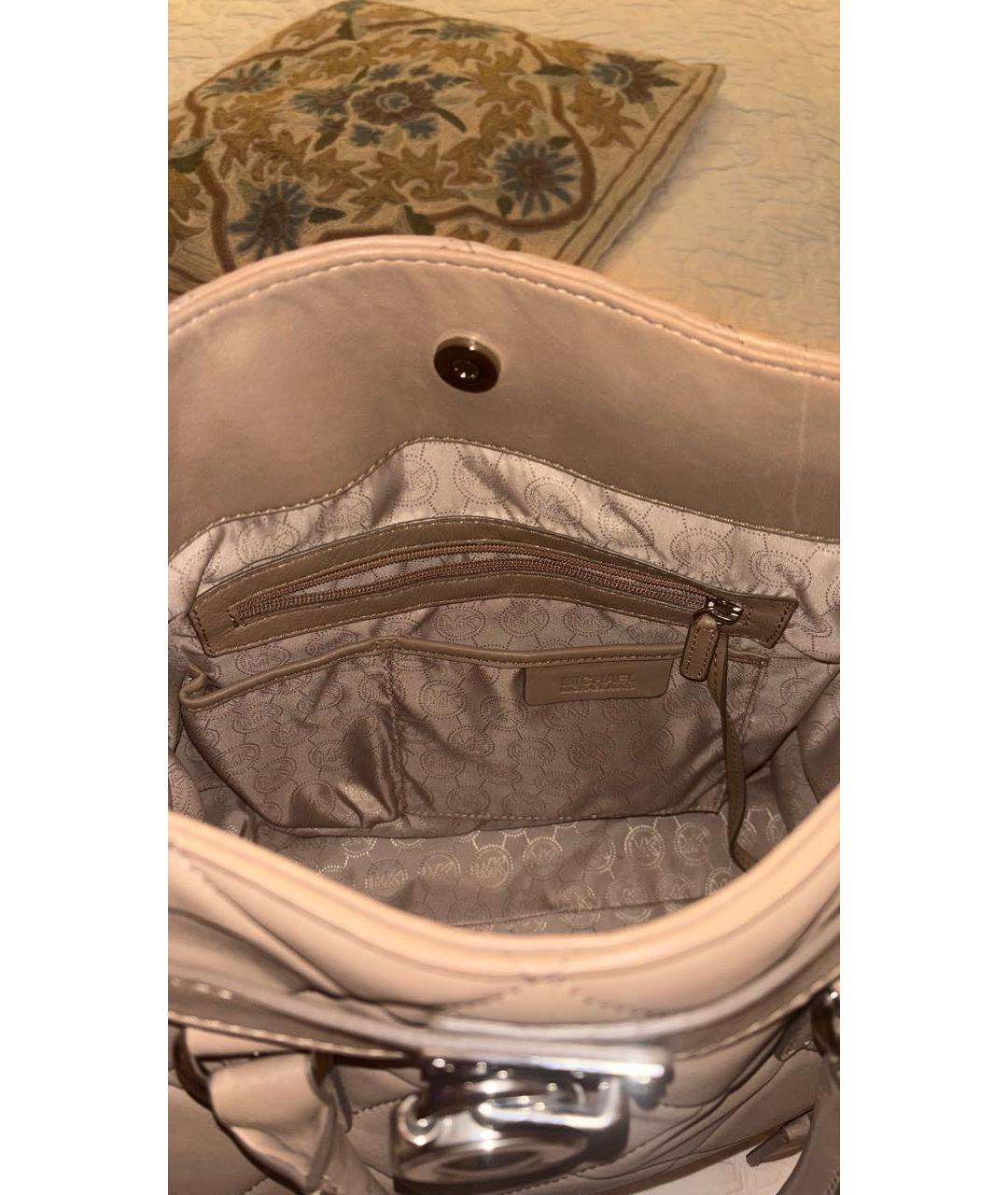 MICHAEL KORS Бежевая кожаная сумка через плечо, фото 3