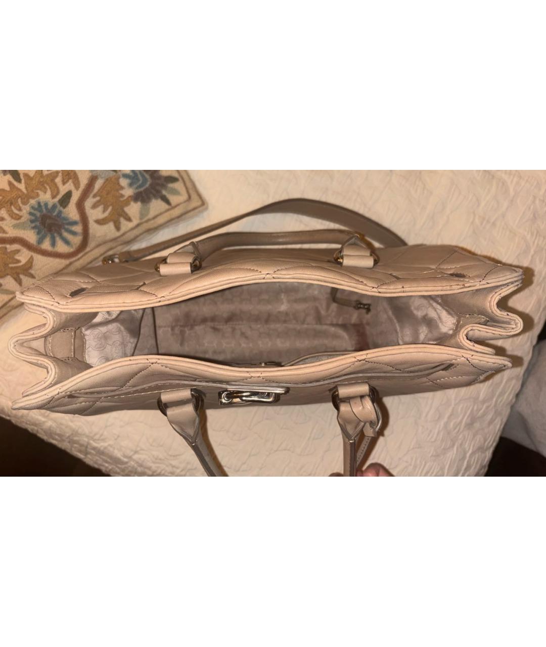 MICHAEL KORS Бежевая кожаная сумка через плечо, фото 4