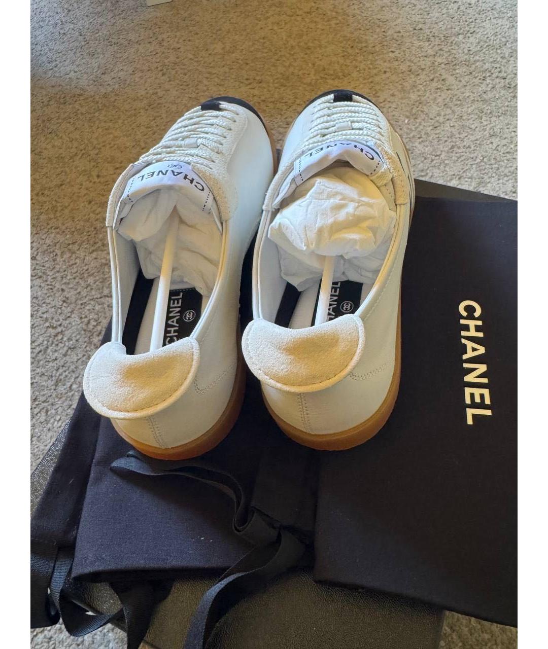CHANEL Белые кожаные кеды, фото 3
