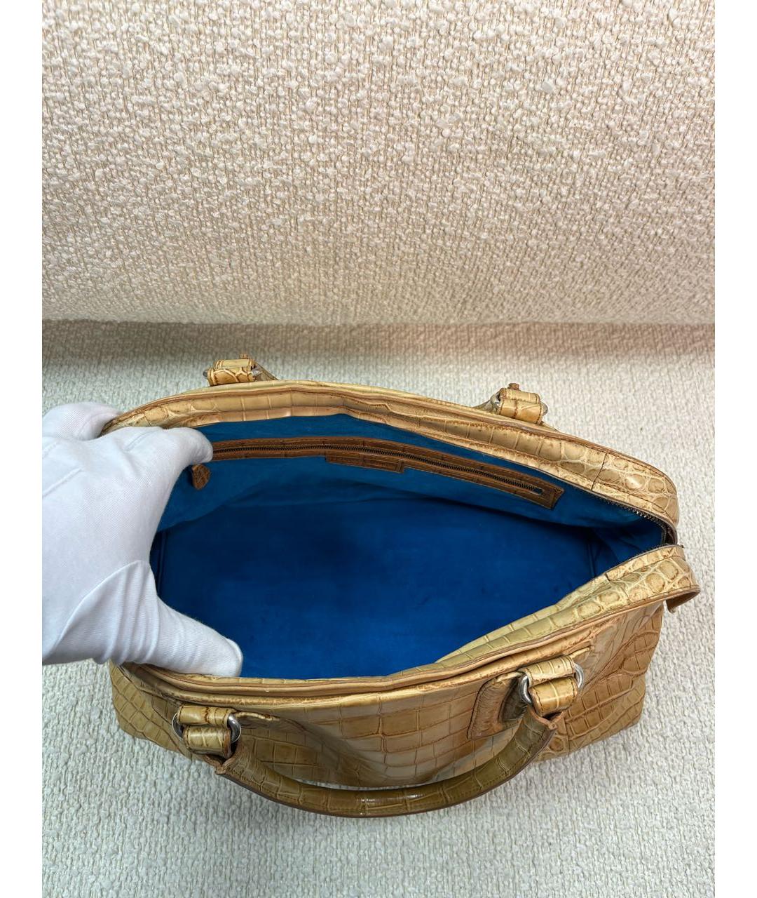 BOTTEGA VENETA Бежевая кожаная сумка с короткими ручками, фото 4