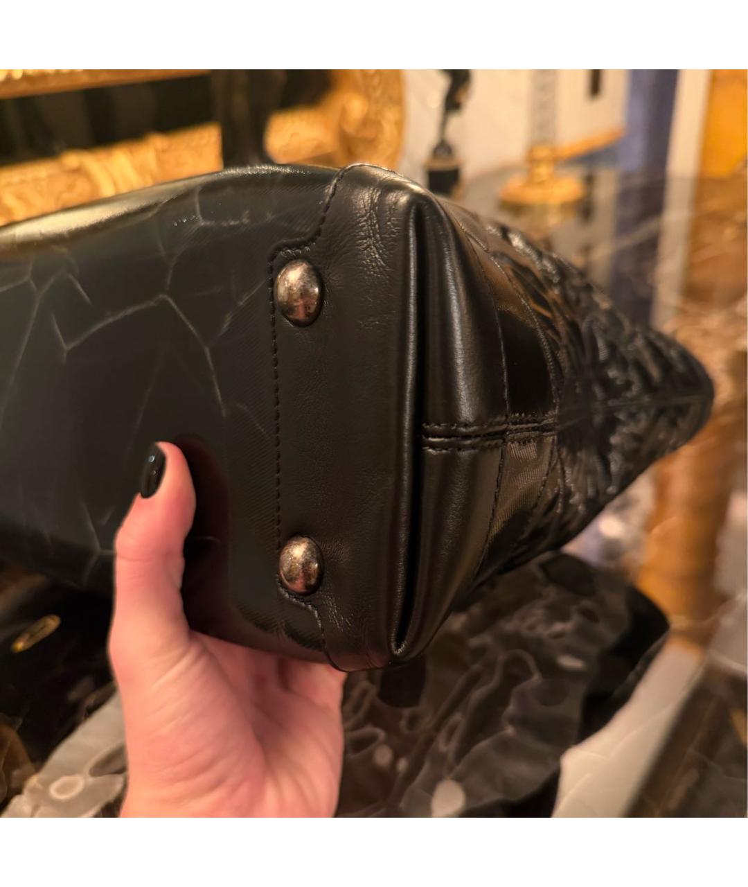 CHANEL Черная сумка тоут из лакированной кожи, фото 4