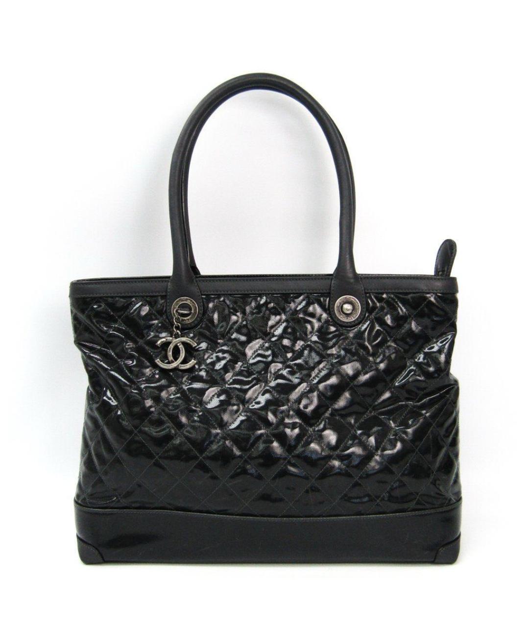 CHANEL Черная сумка тоут из лакированной кожи, фото 9