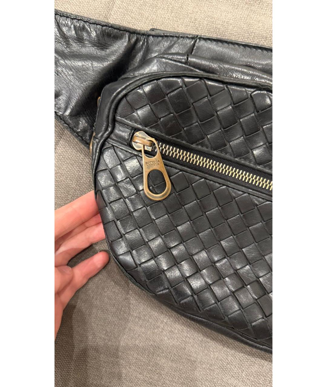 BOTTEGA VENETA Черная кожаная поясная сумка, фото 3