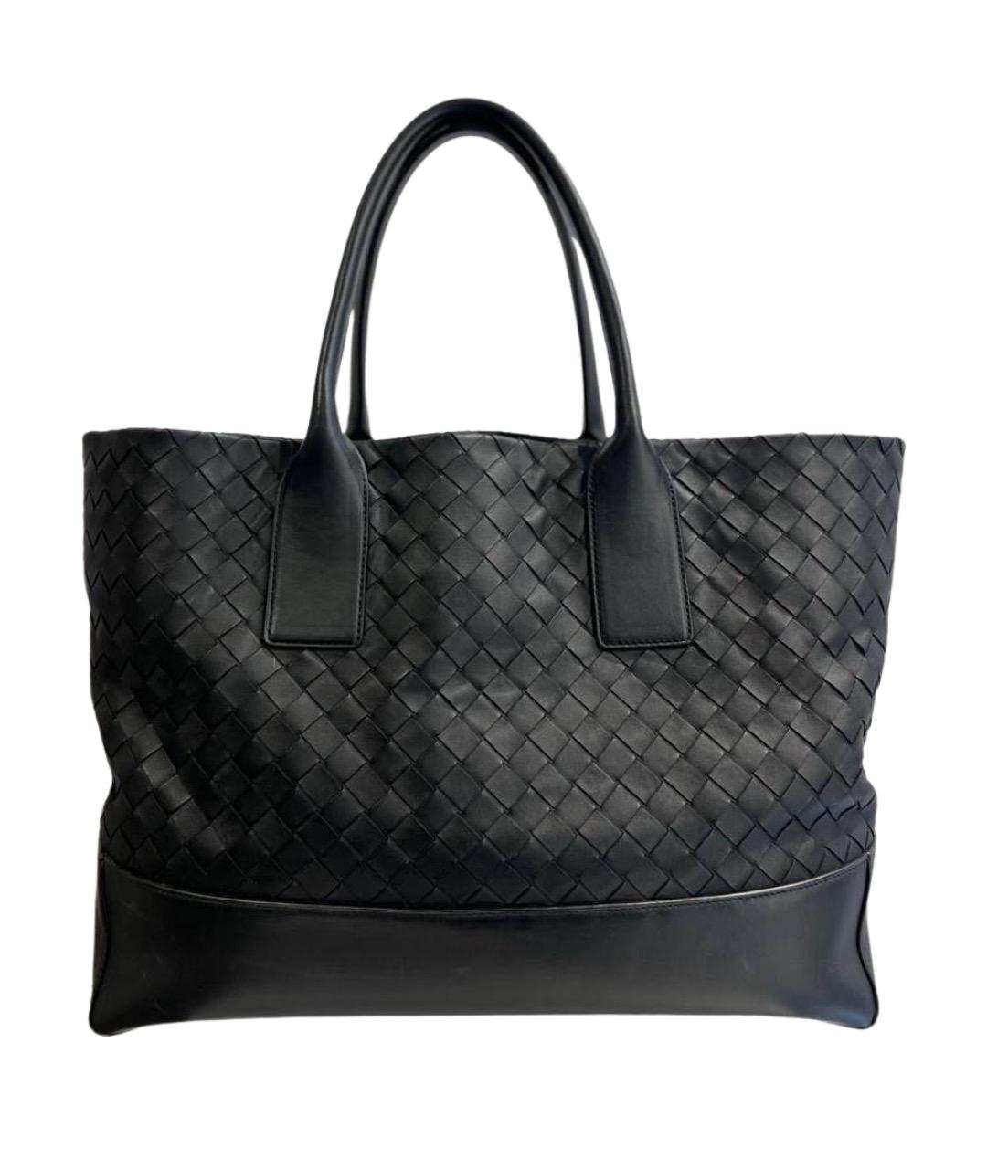 BOTTEGA VENETA Черная кожаная сумка тоут, фото 1