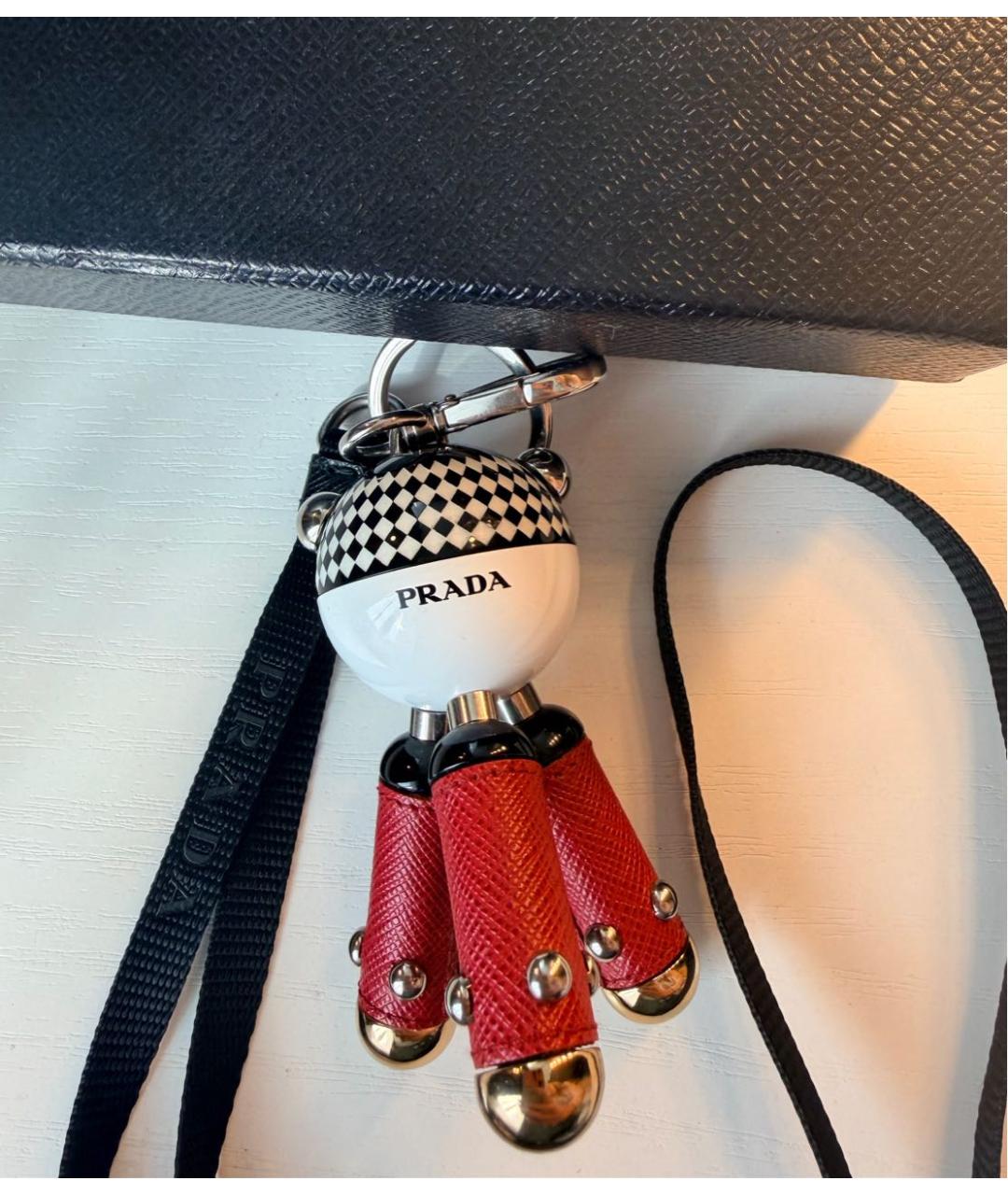 PRADA Белый брелок, фото 2