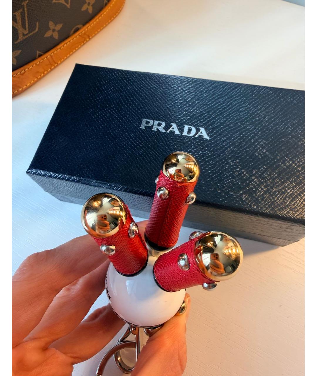 PRADA Белый брелок, фото 4
