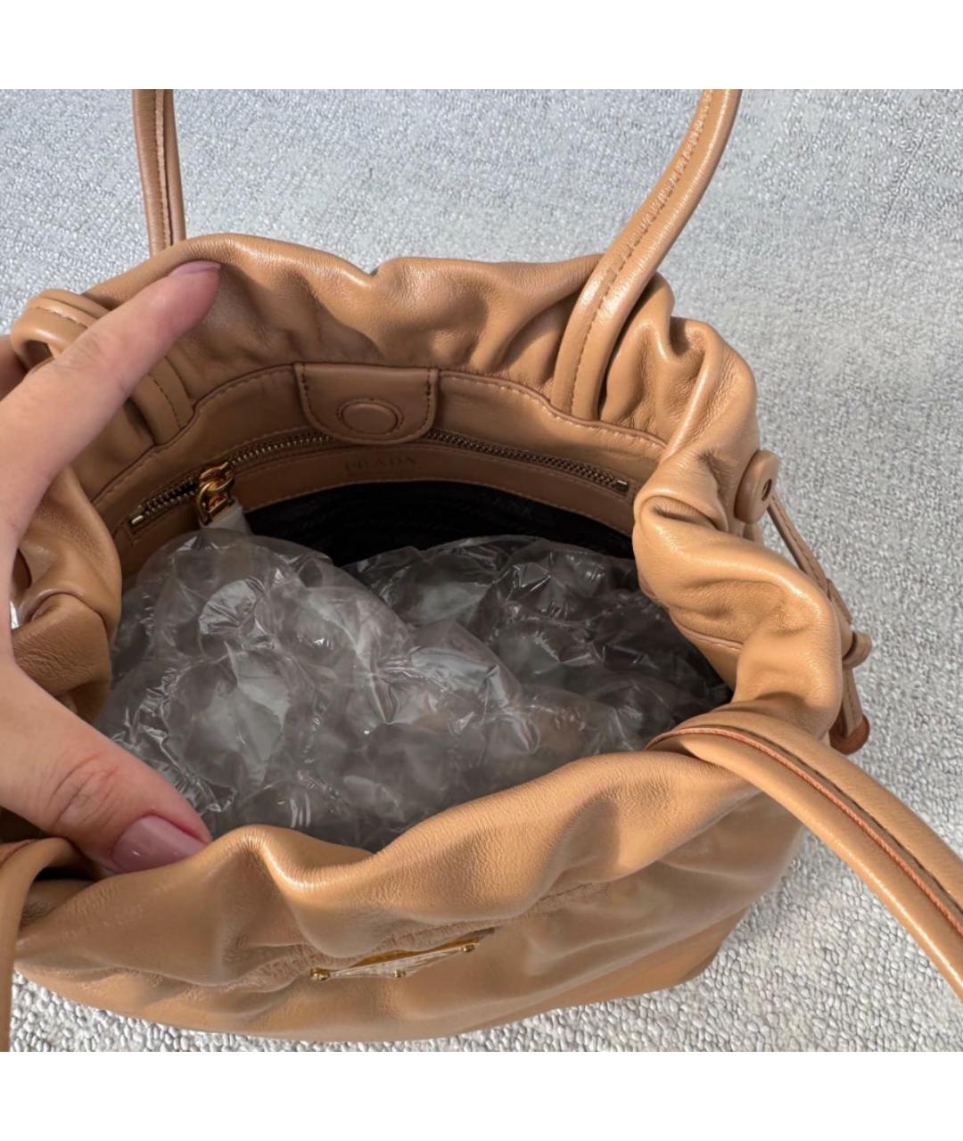 PRADA Горчичная кожаная сумка через плечо, фото 4