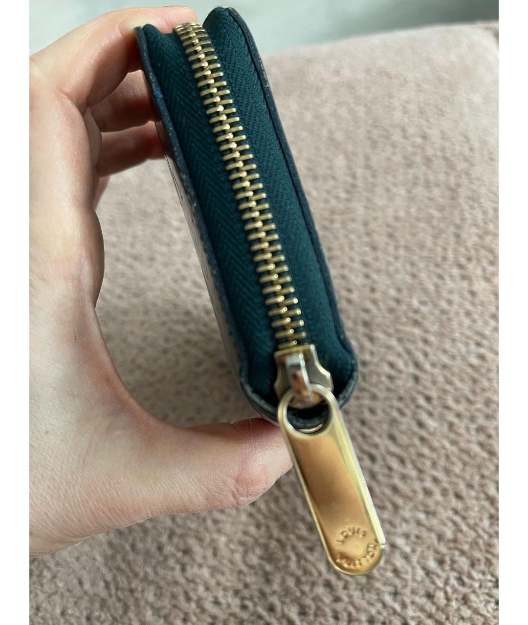 LOUIS VUITTON Темно-синий кошелек из лакированной кожи, фото 4