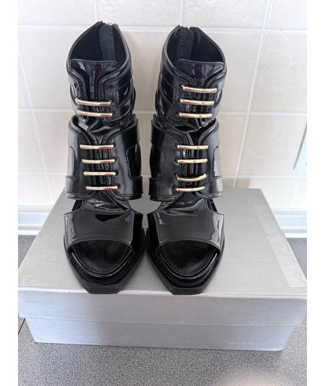 GIVENCHY Черные босоножки из лакированной кожи, фото 2