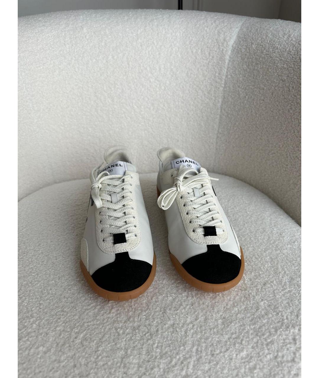 CHANEL Белые кожаные кеды, фото 3