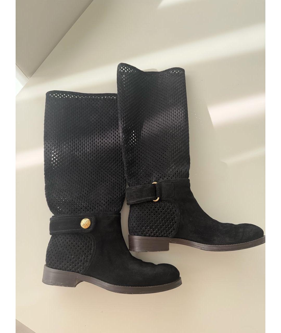 LOUIS VUITTON Черные замшевые сапоги, фото 7