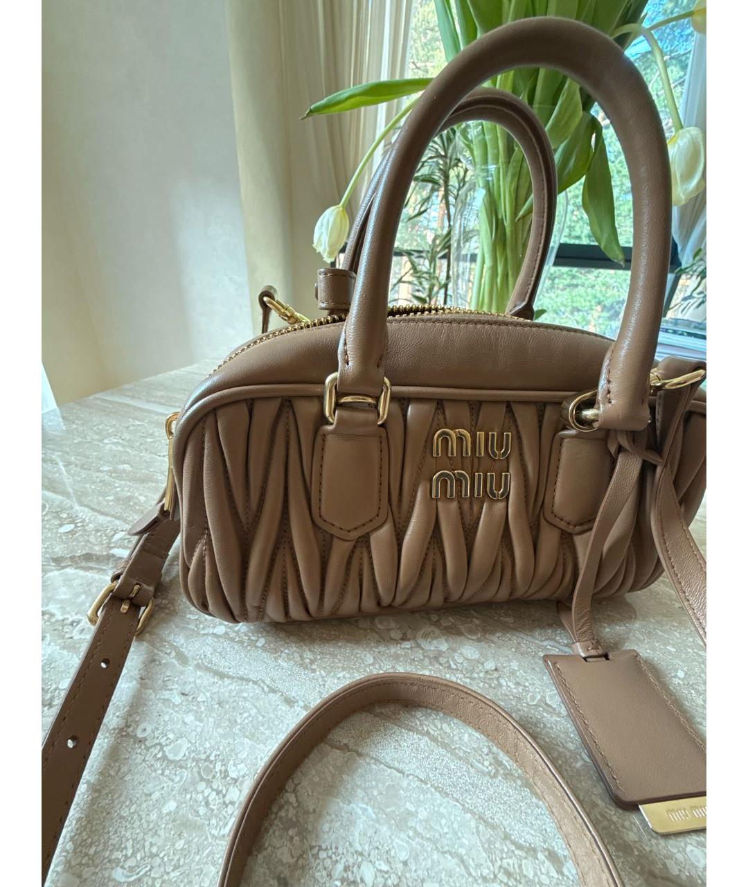 MIU MIU Коричневая кожаная сумка через плечо, фото 6