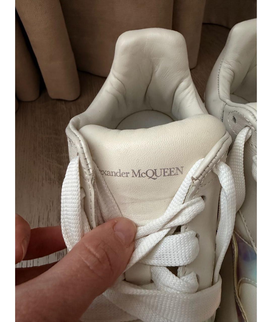 ALEXANDER MCQUEEN Белые кожаные кроссовки, фото 3