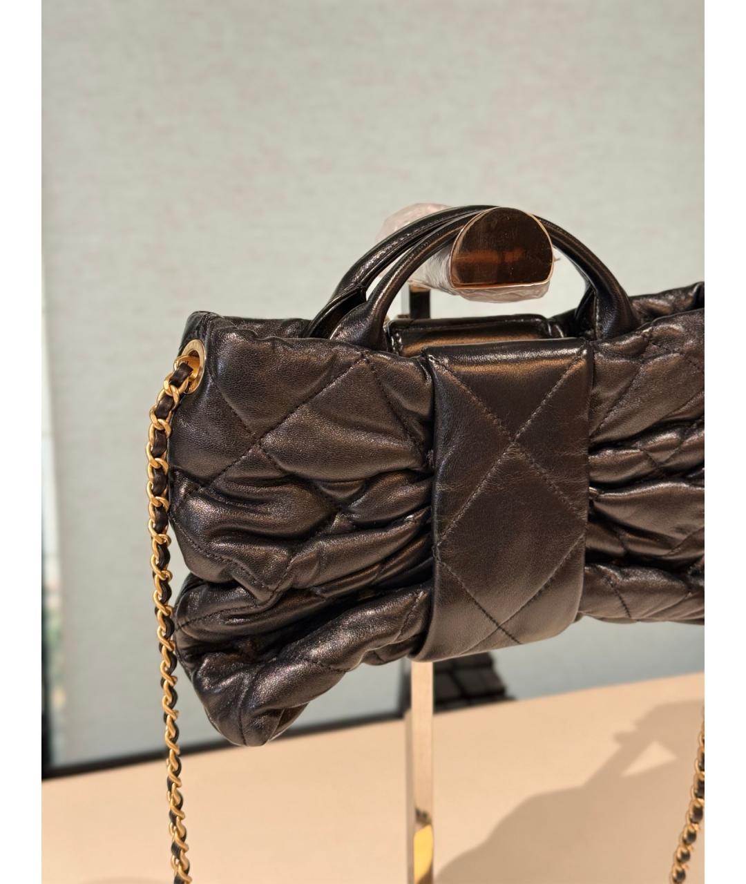 CHANEL Черная кожаная сумка с короткими ручками, фото 6