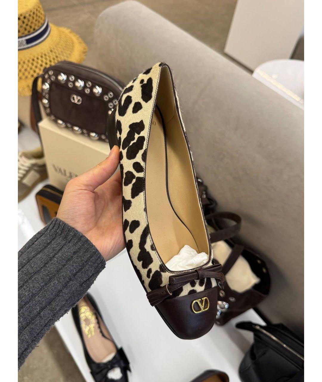 VALENTINO Коричневые кожаные балетки, фото 3