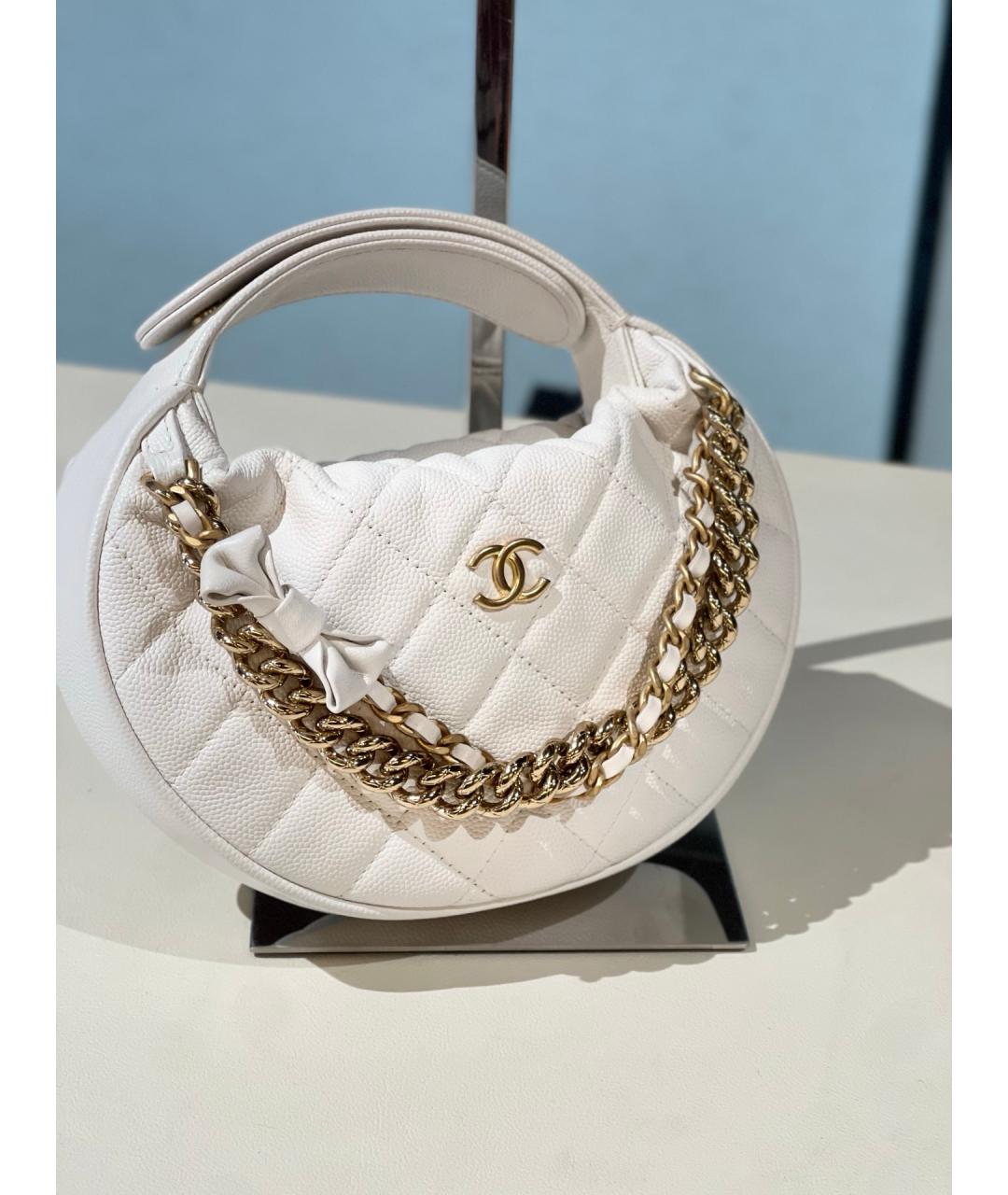 CHANEL Белая кожаная сумка с короткими ручками, фото 5