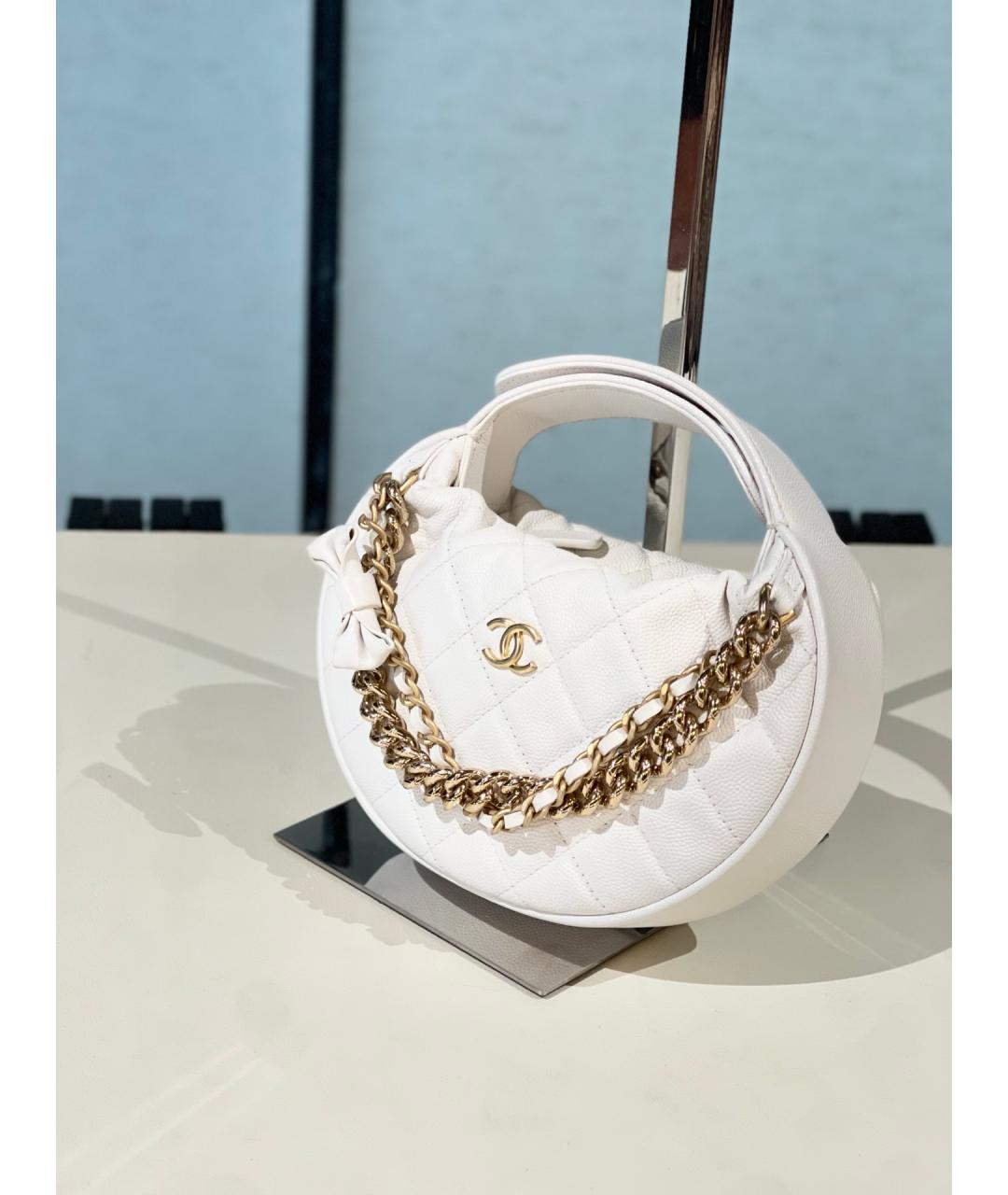 CHANEL Белая кожаная сумка с короткими ручками, фото 2