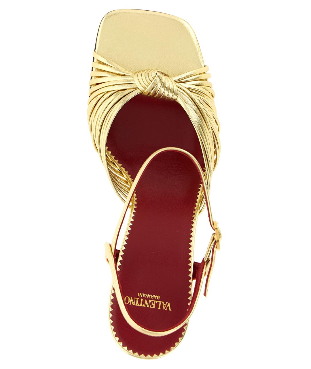 VALENTINO Золотые кожаные босоножки, фото 4