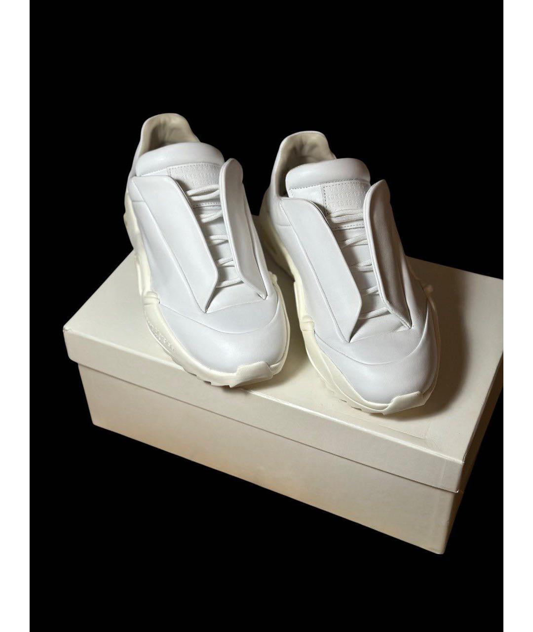 MAISON MARGIELA Белые кожаные низкие кроссовки / кеды, фото 2